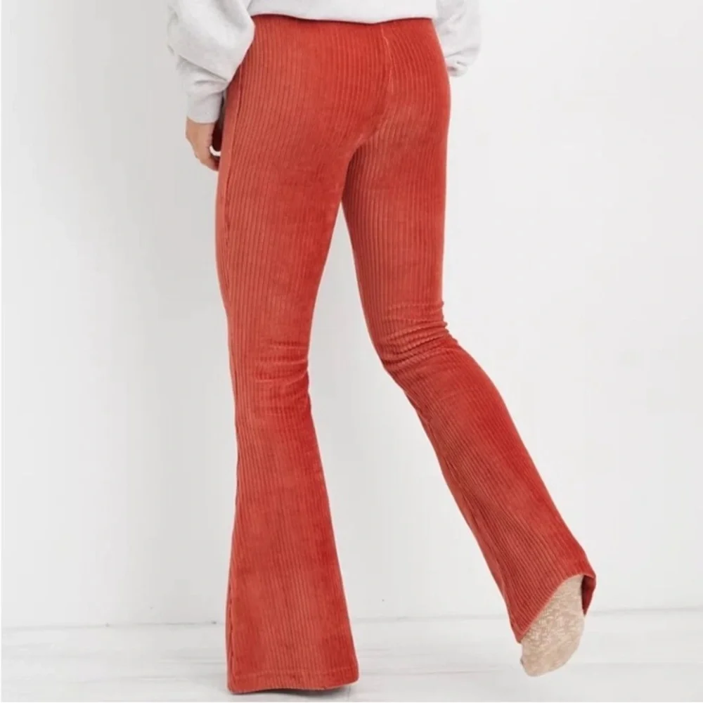 Aerie Groove On Burnt Orange Ribbed Velour Flare Pull On Pants Loungewear Active - Picture 6 of 11